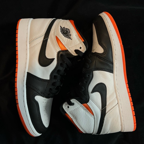 Jordan 1 Retro High - Electro Orange - Picture 1 of 4